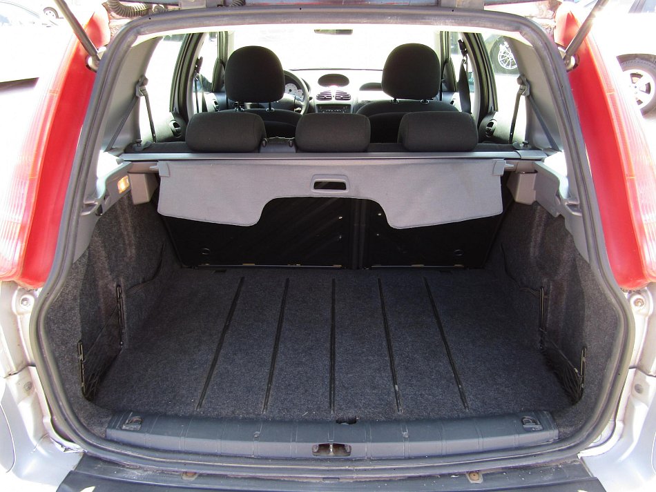 Peugeot 206 1.4 i 