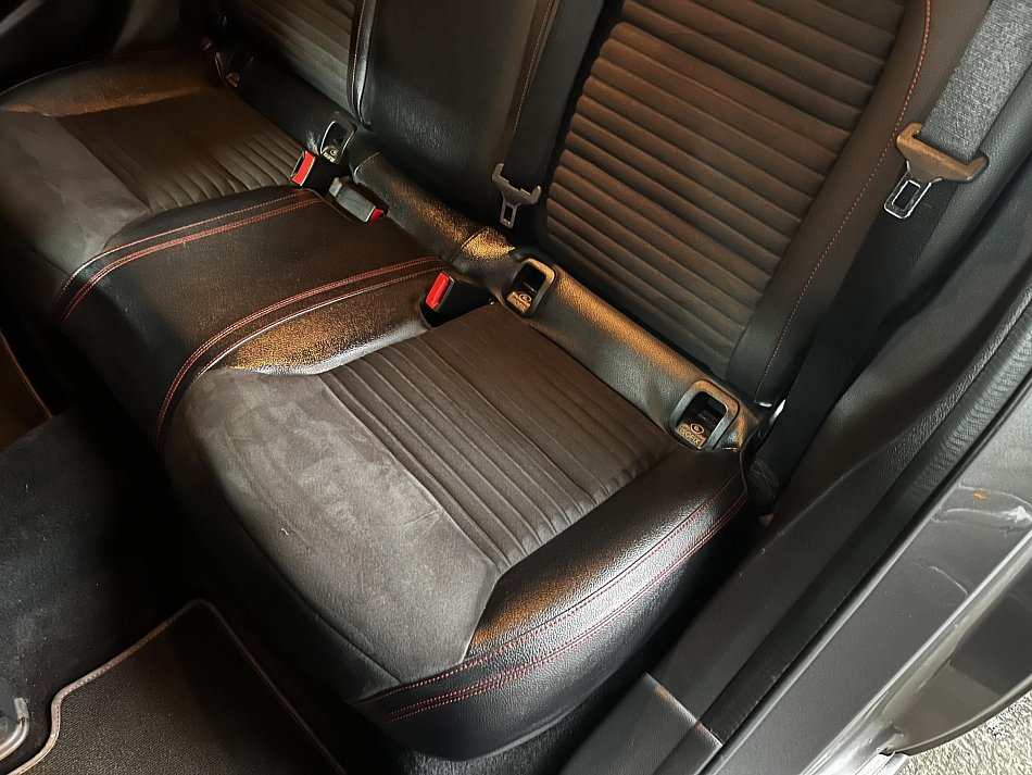Mercedes-Benz Třída A 1.6i Sport A180