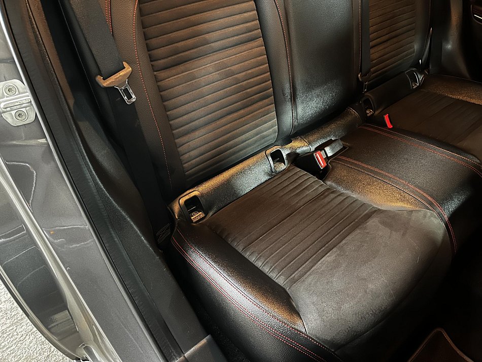 Mercedes-Benz Třída A 1.6i Sport A180