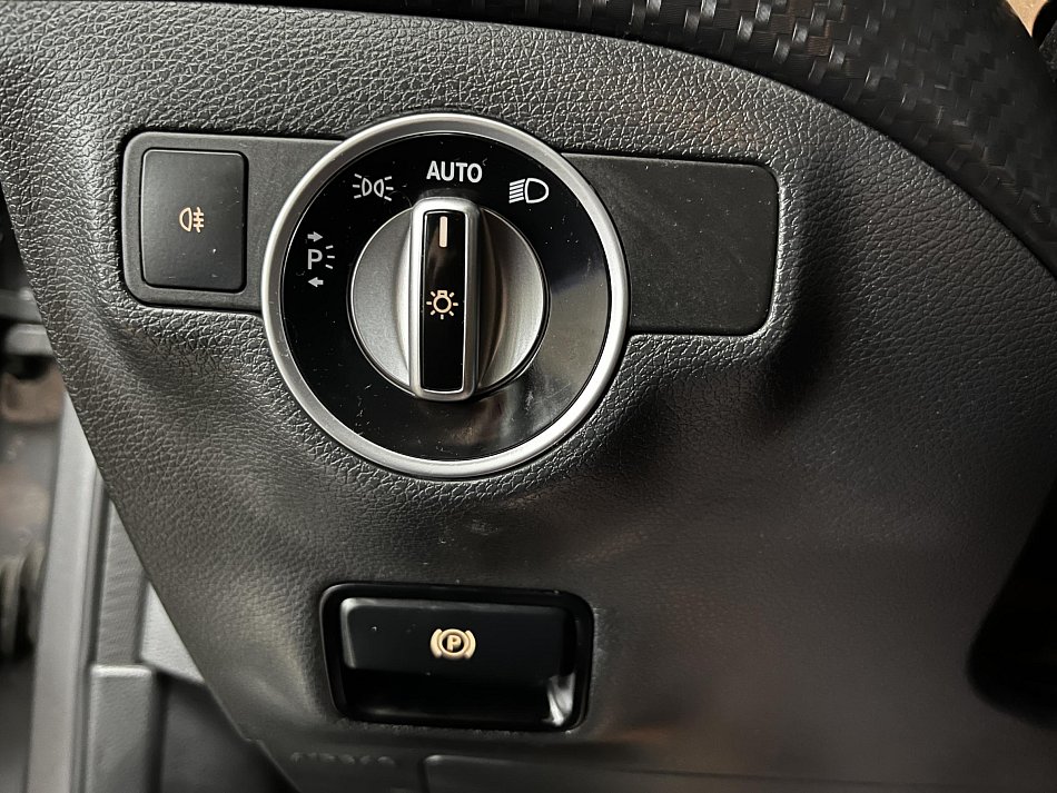 Mercedes-Benz Třída A 1.6i Sport A180