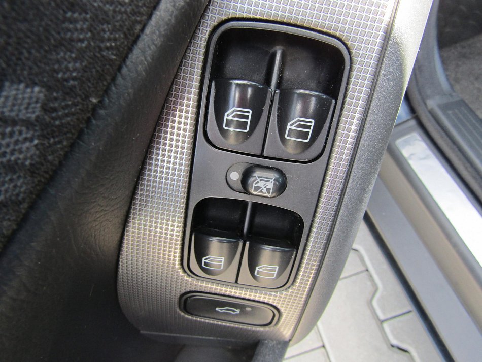 Mercedes-Benz Třída C 1.8K 