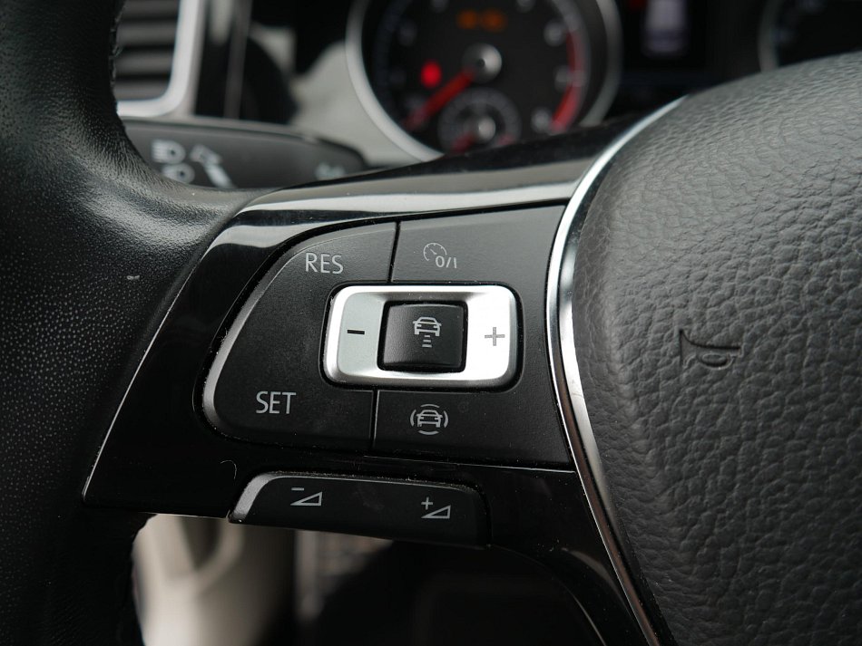 Volkswagen Golf 1.5 TSi 