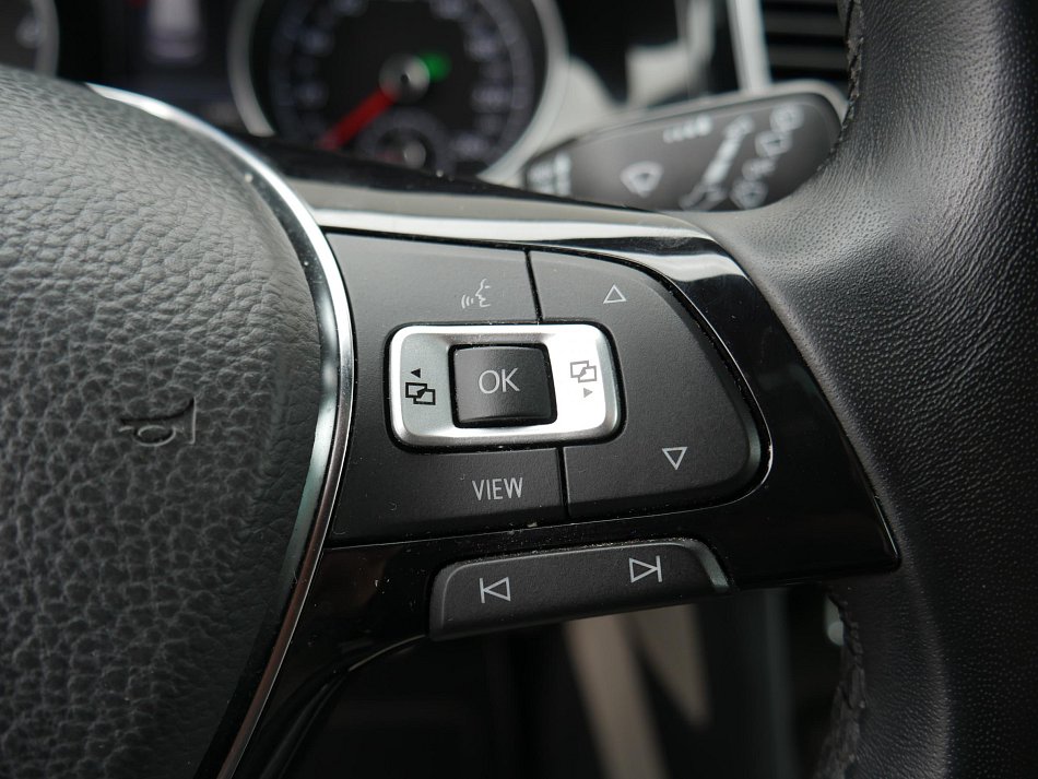 Volkswagen Golf 1.5 TSi 