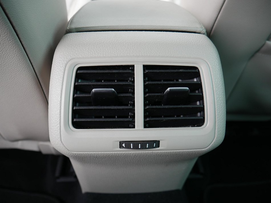Volkswagen Golf 1.5 TSi 