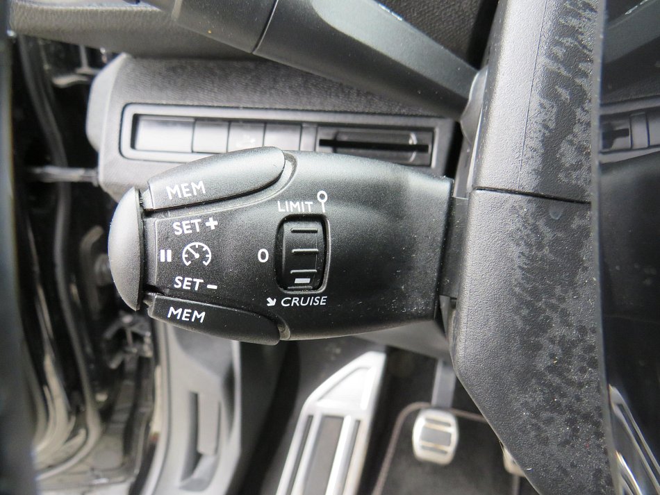 Peugeot 3008 1.2 PT GT Line