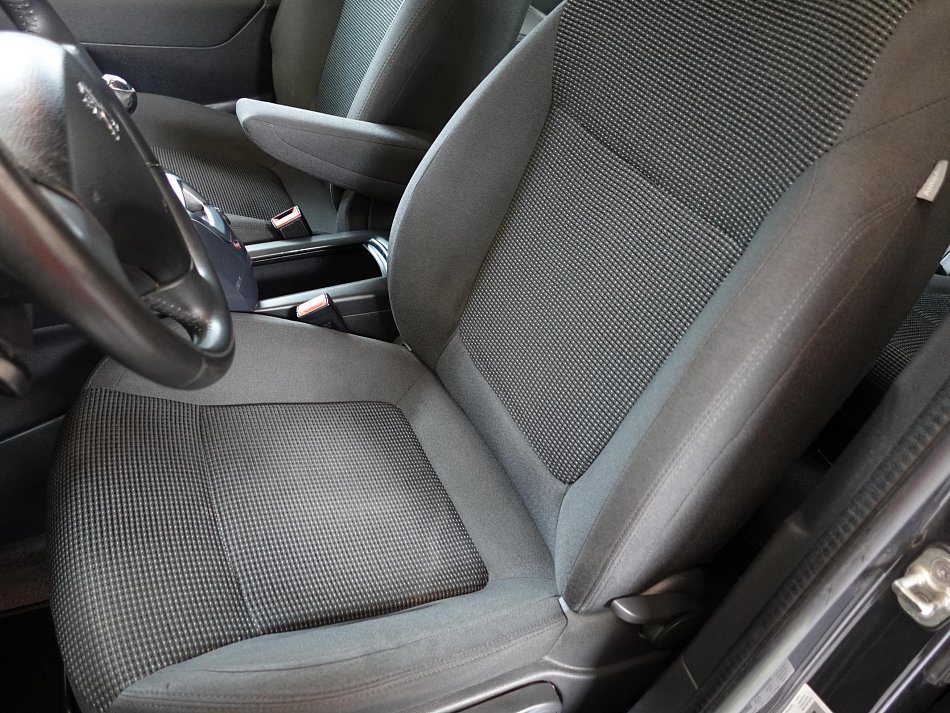 Peugeot 5008 2.0HDi 
