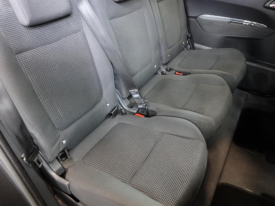 Peugeot 5008 2.0HDi 