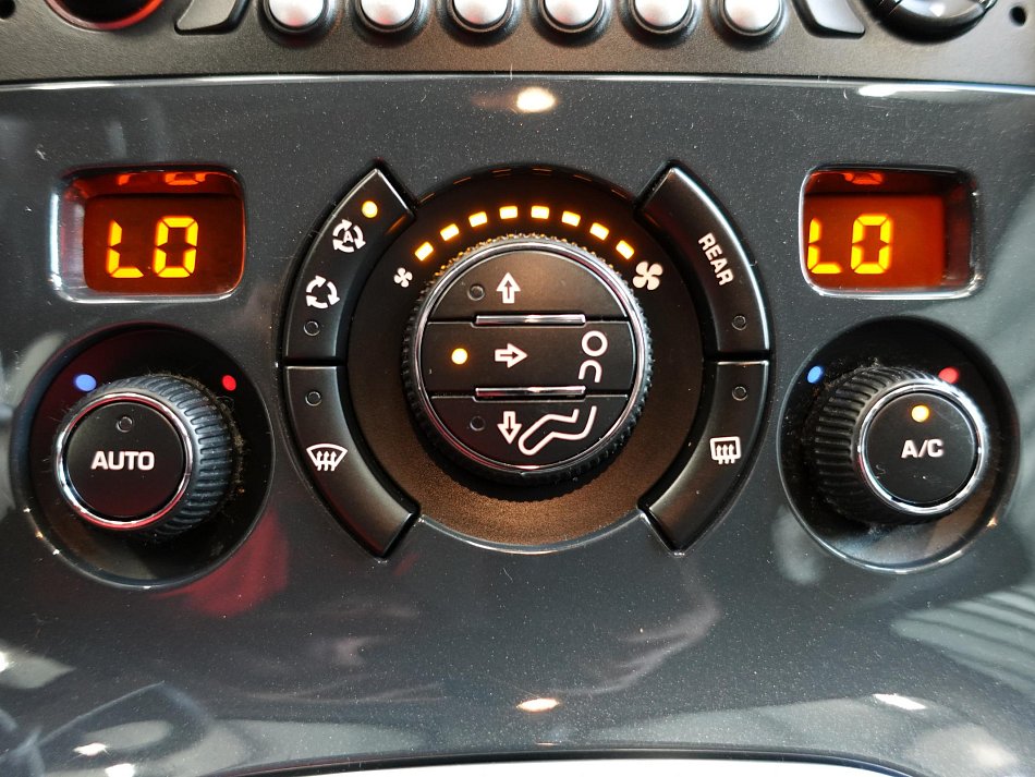 Peugeot 5008 2.0HDi 