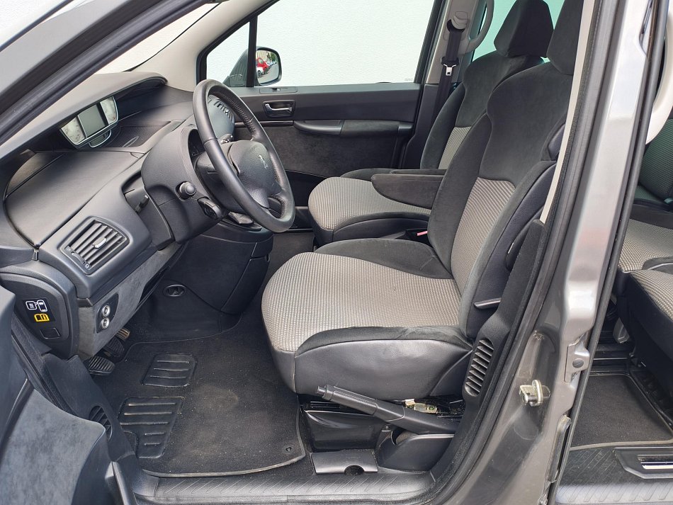 Peugeot 807 2.0 HDi Platinum 7míst