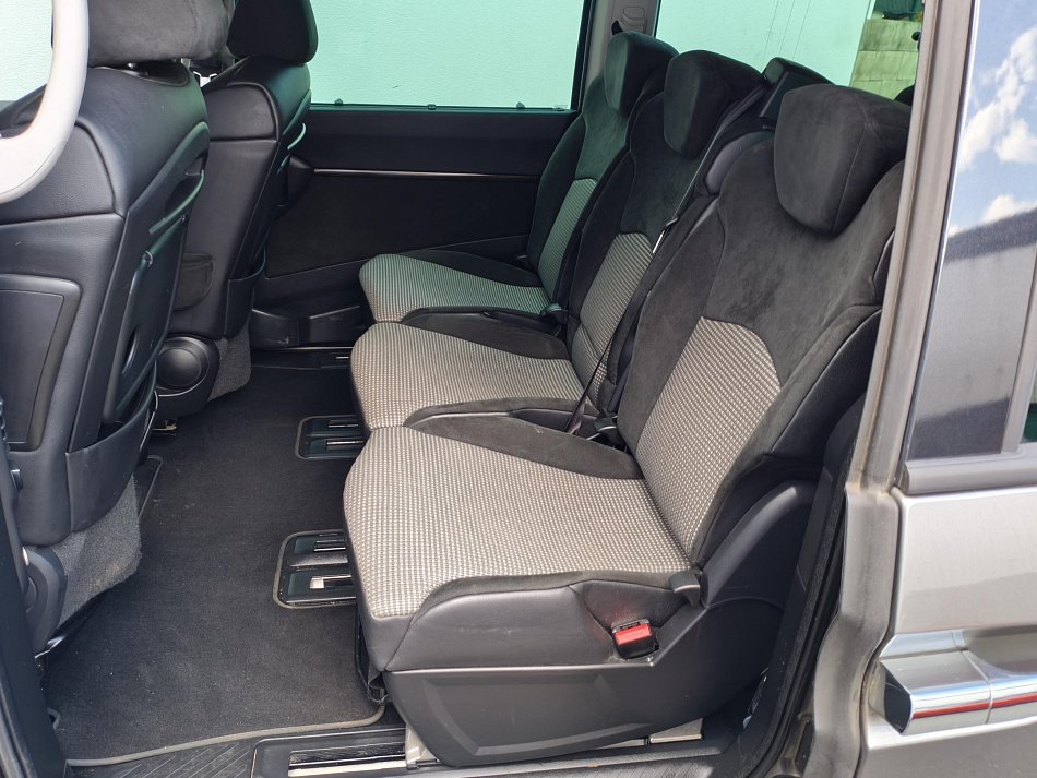 Peugeot 807 2.0 HDi Platinum 7míst