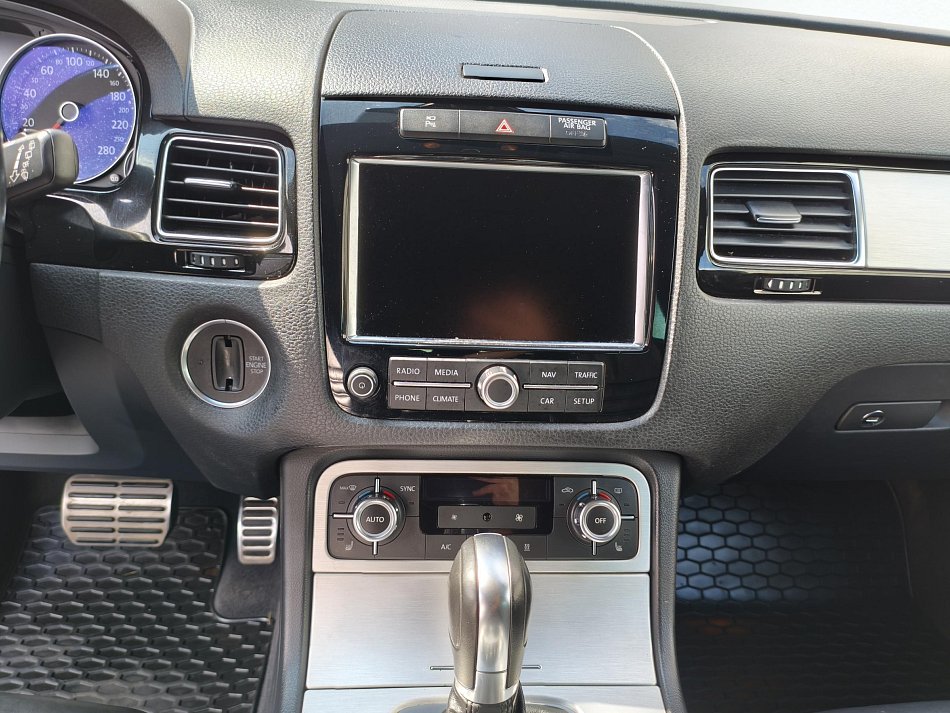 Volkswagen Touareg 3.0TDi  4x4