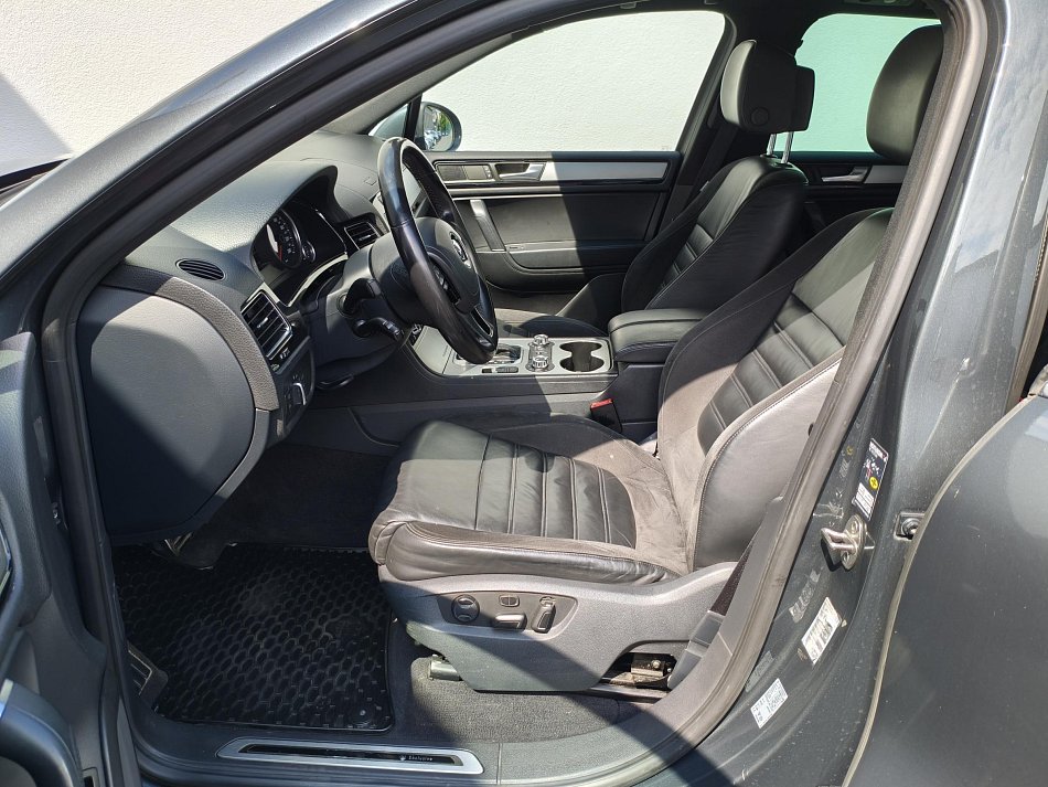 Volkswagen Touareg 3.0TDi  4x4