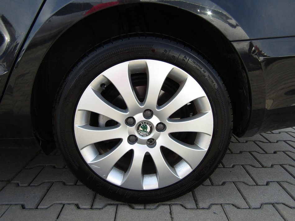 Škoda Superb II 2.0 TDi Elegance