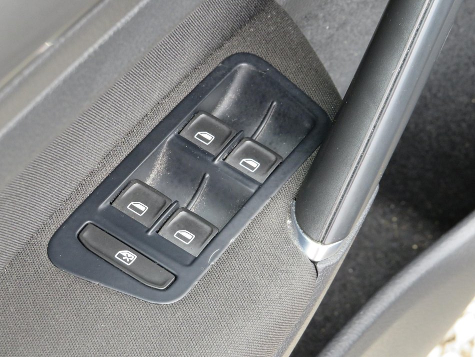 Volkswagen Golf 1.6 TDi 