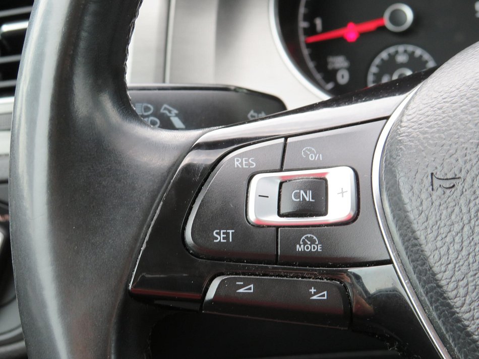 Volkswagen Golf 1.6 TDi 