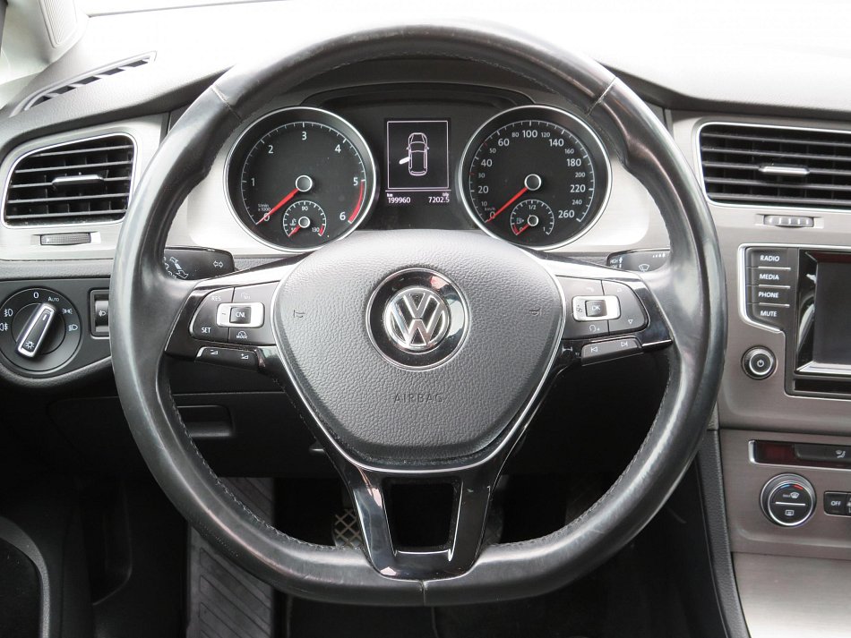 Volkswagen Golf 1.6 TDi 