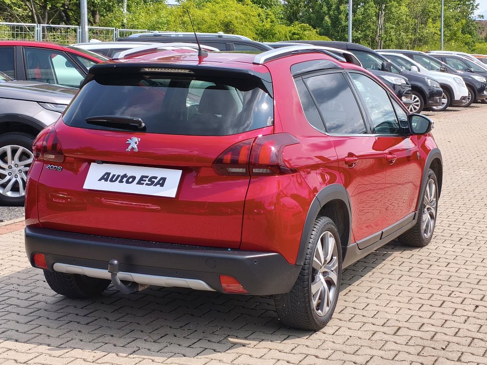 Peugeot 2008 1.2 PT Crossway