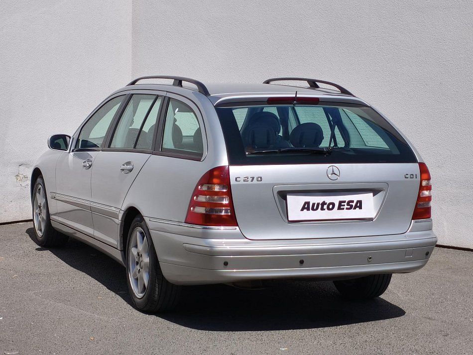 Mercedes-Benz Třída C 2.7 CDi Elegance C 270