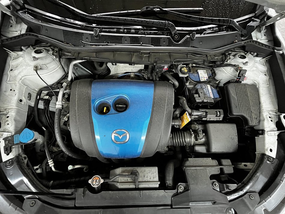 Mazda CX-5 2.0i  4x4
