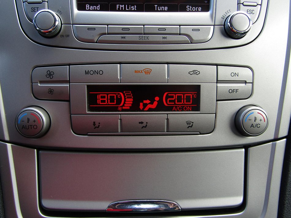 Ford Mondeo 2.0i 