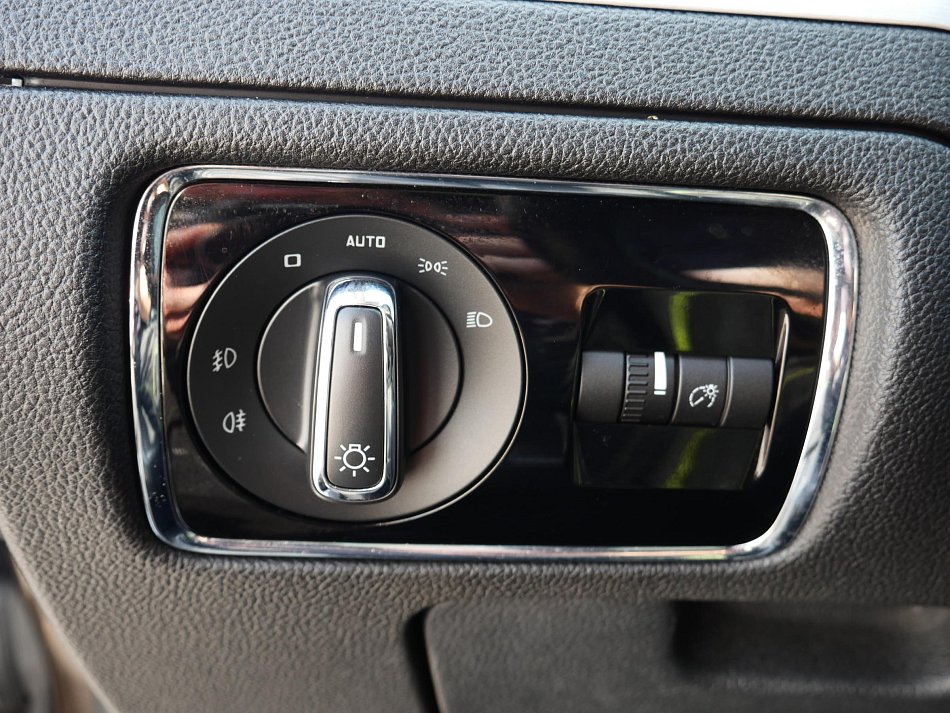 Škoda Superb II 1.6 TDi Elegance