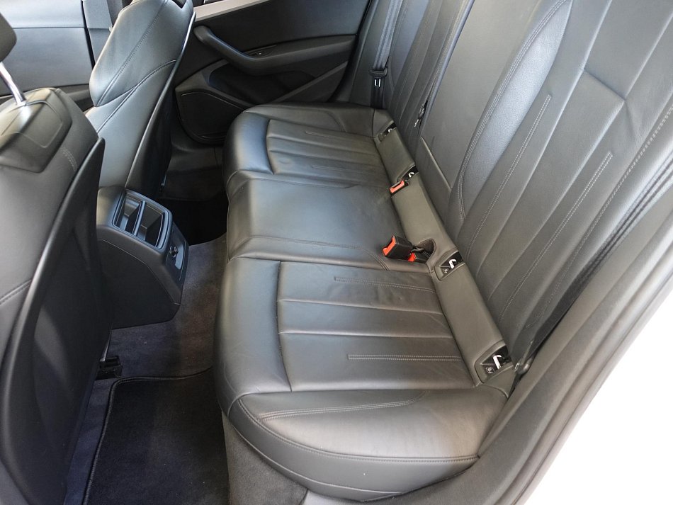 Audi A4 2.0TDI  Avant