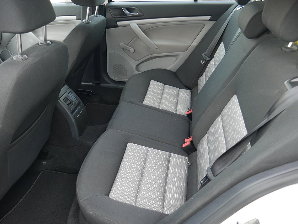 Škoda Octavia II 2.0 TDi Ambiente
