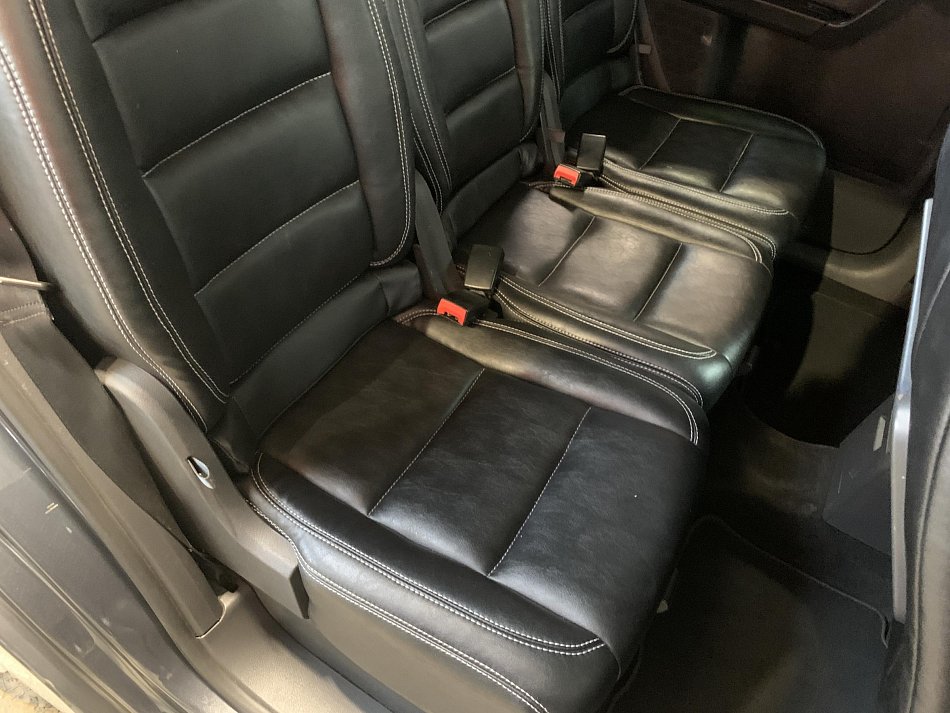 Volkswagen Touran 1.9 TDi 
