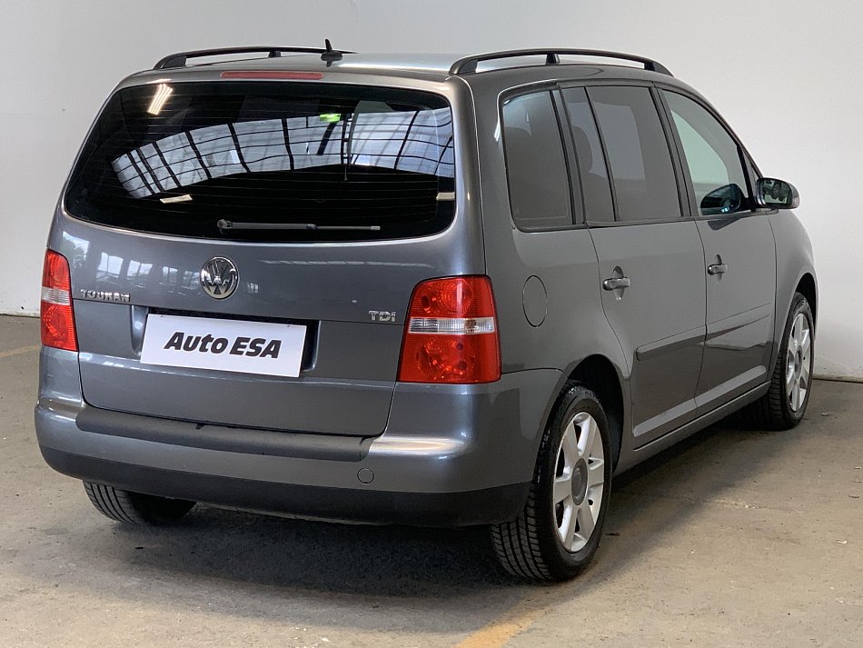 Volkswagen Touran 1.9 TDi 