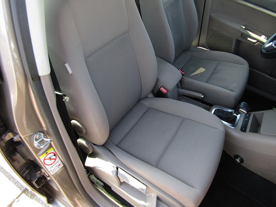 Volkswagen Golf Plus 1.6 TDi 