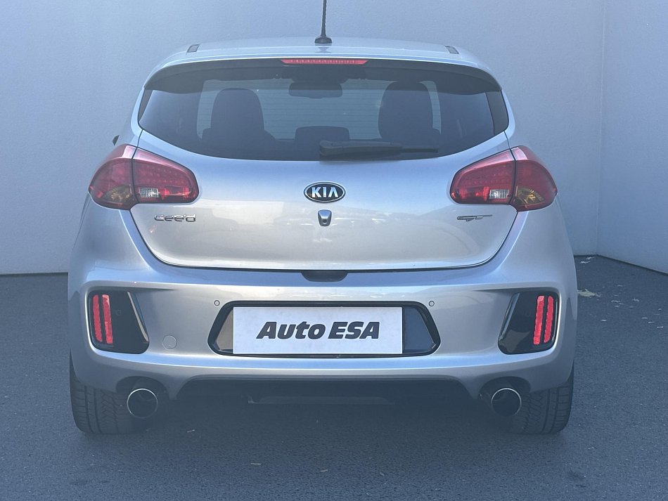 Kia Ceed 1.6 T-GDi GT