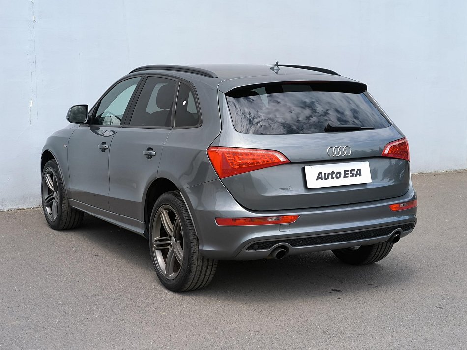 Audi Q5 2.0 TFSi S-line Quattro