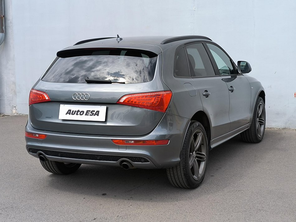 Audi Q5 2.0 TFSi S-line Quattro