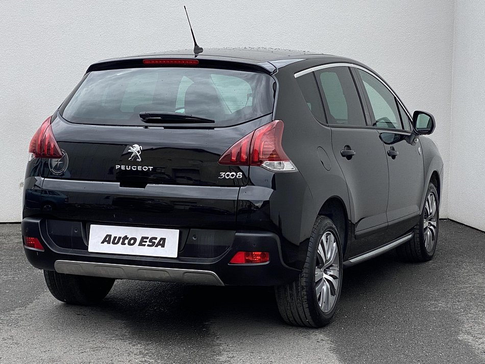 Peugeot 3008 1.2PT Crossway