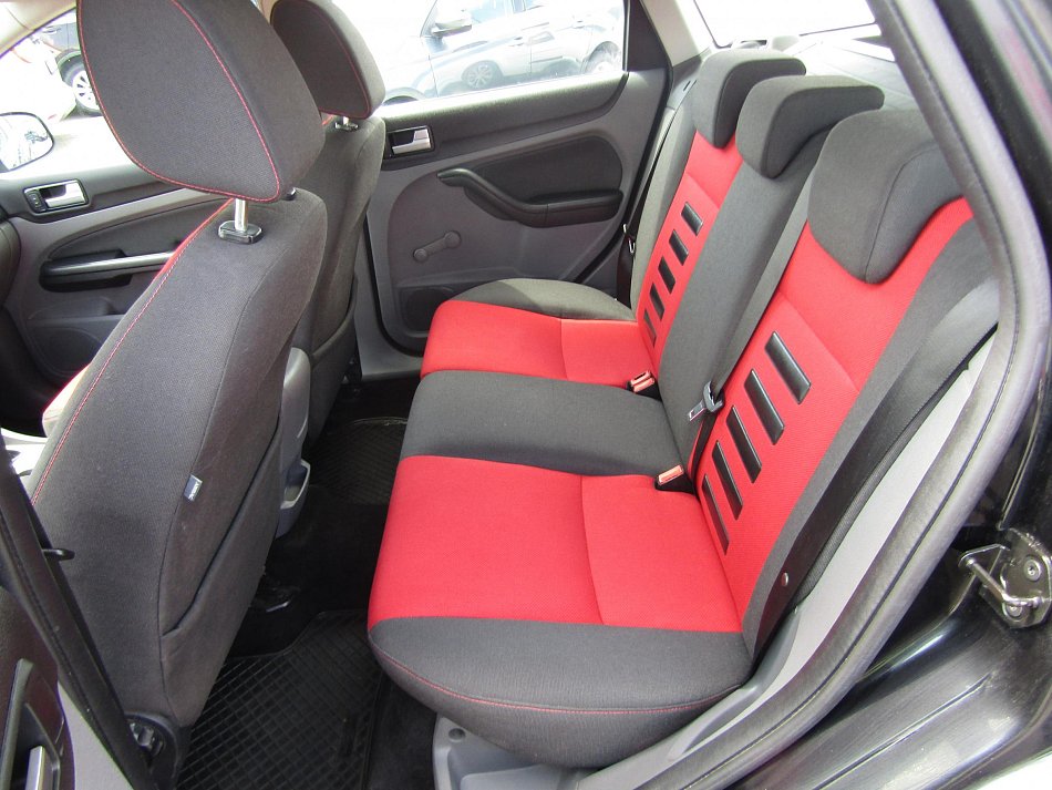 Ford Focus 1.6i 