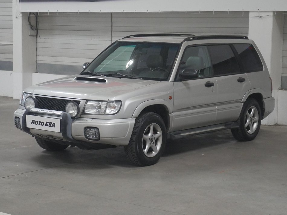 Subaru Forester 2.0i 