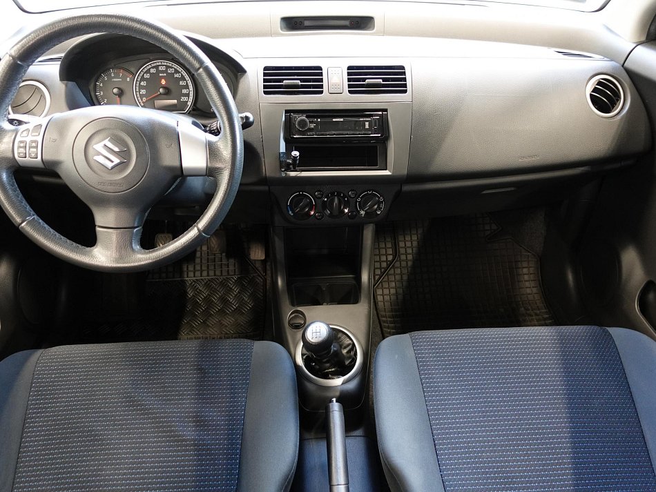 Suzuki Swift 1.3i 