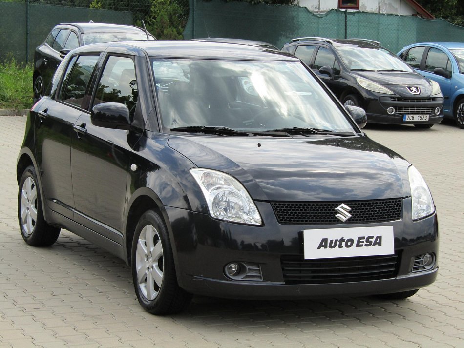 Suzuki Swift 1.3 i  4x4
