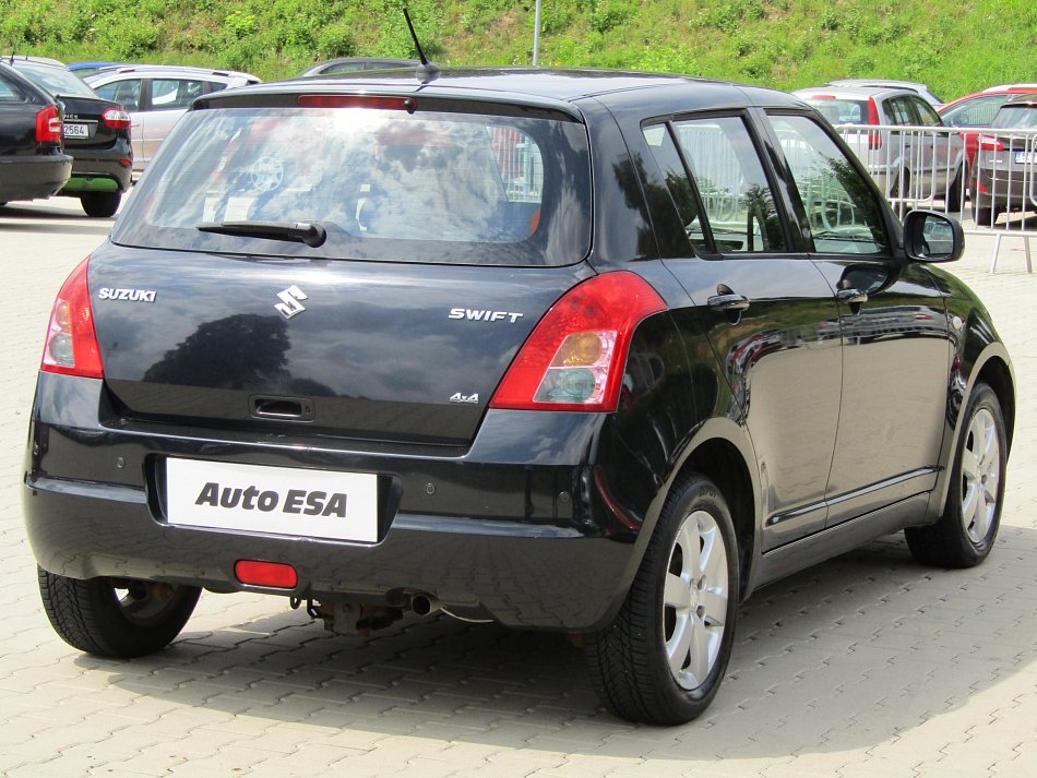 Suzuki Swift 1.3 i  4x4