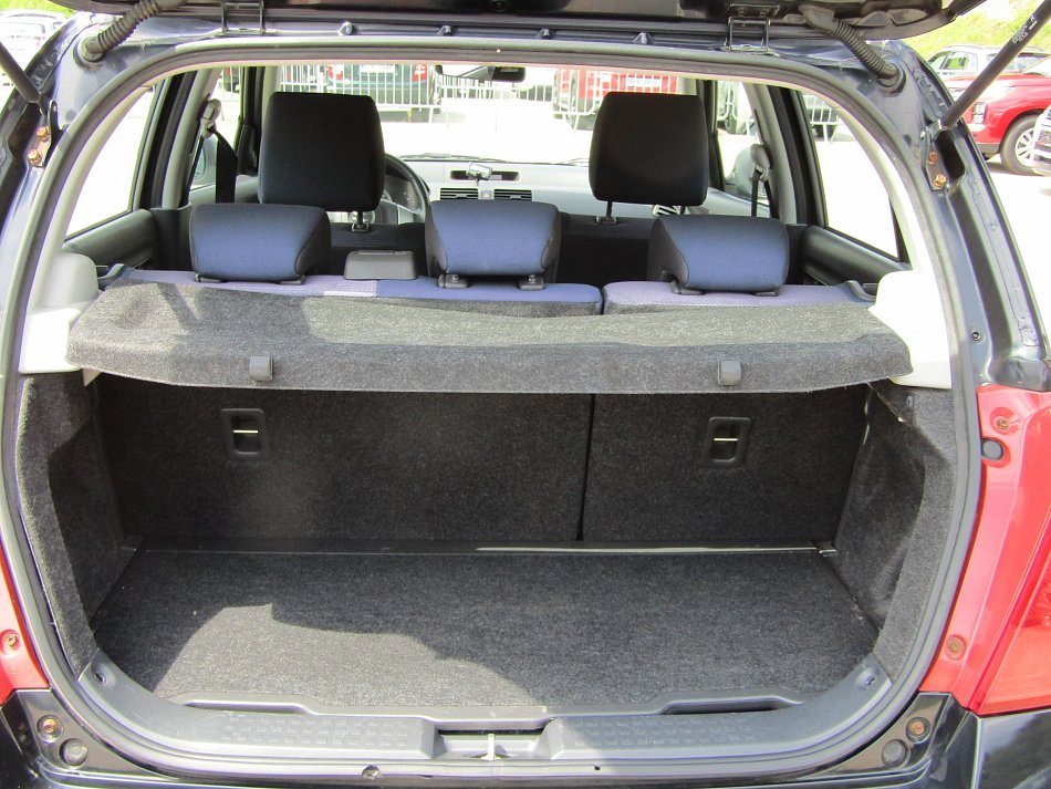 Suzuki Swift 1.3 i  4x4