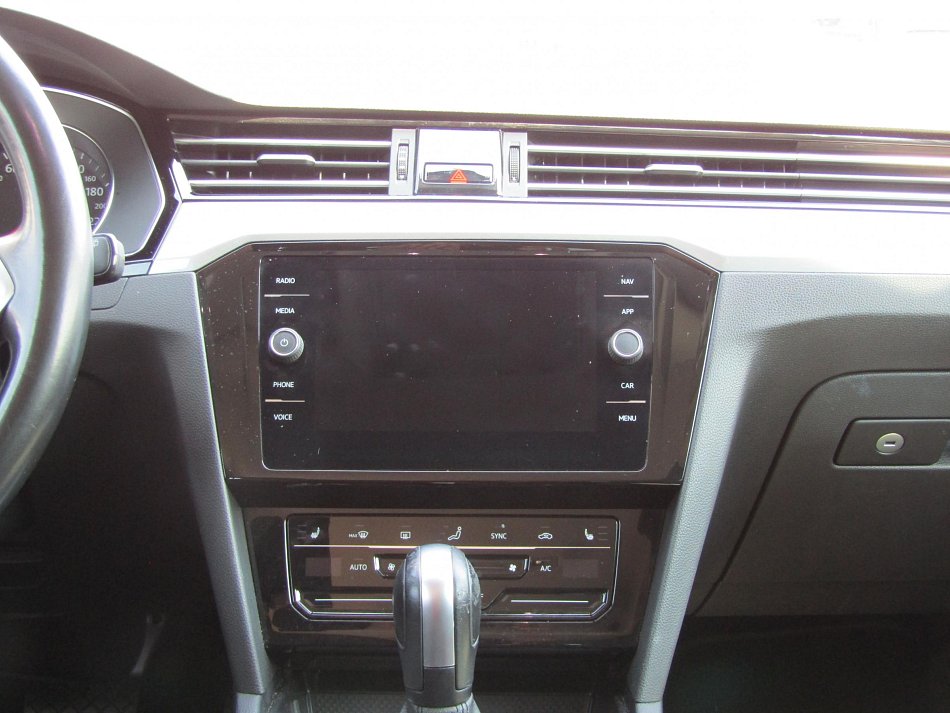 Volkswagen Passat 2.0 TDi 