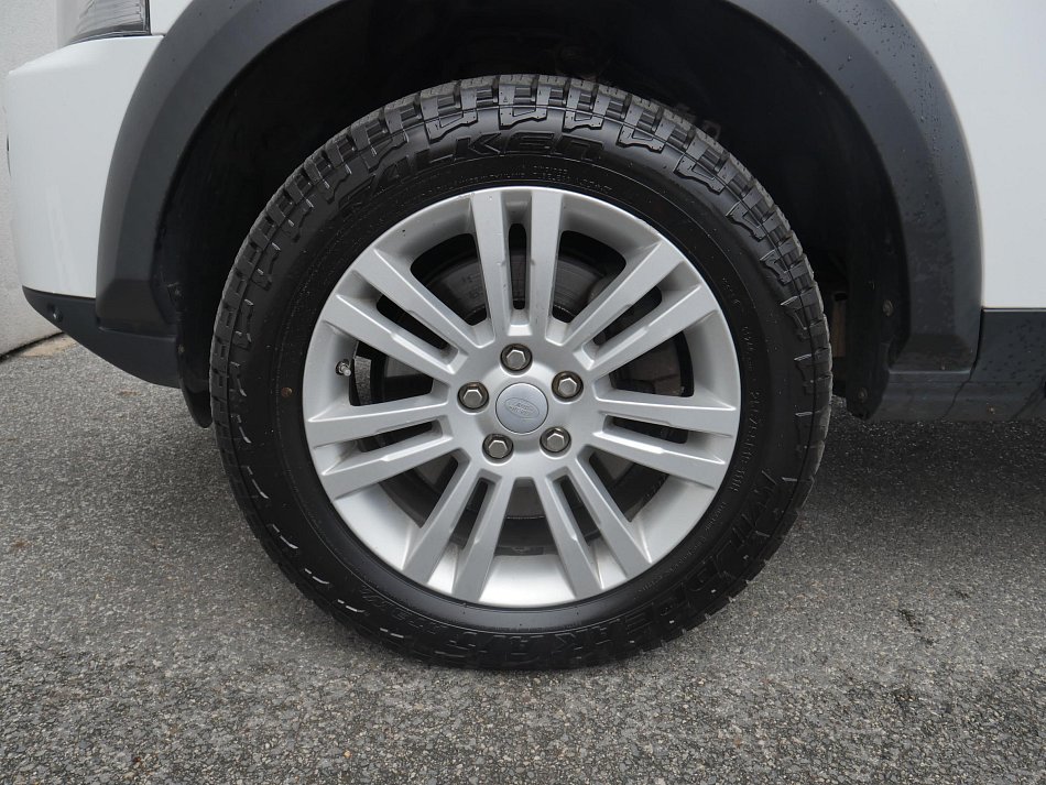Land Rover Discovery 3.0 D  4x4, 7míst