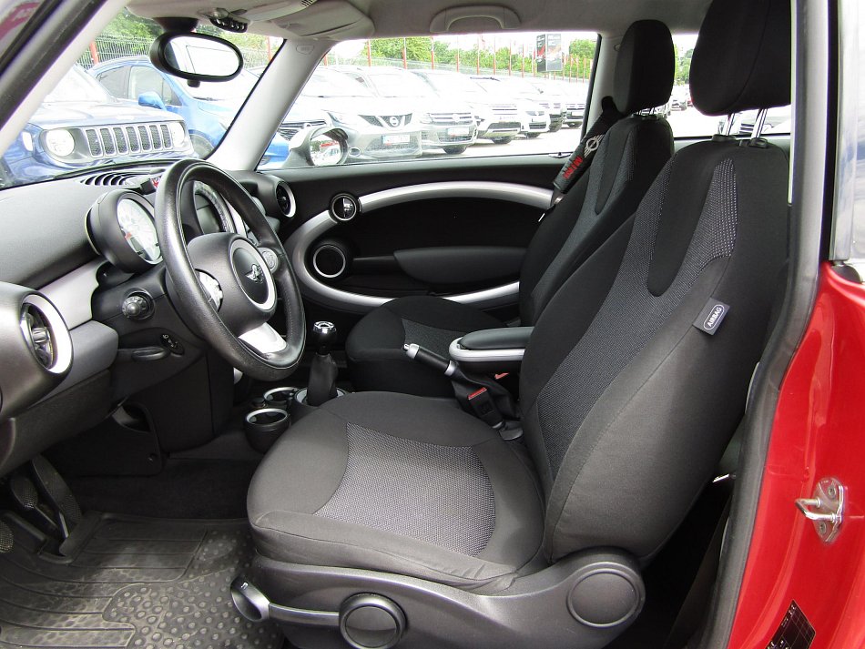Mini Cooper 1.6D 