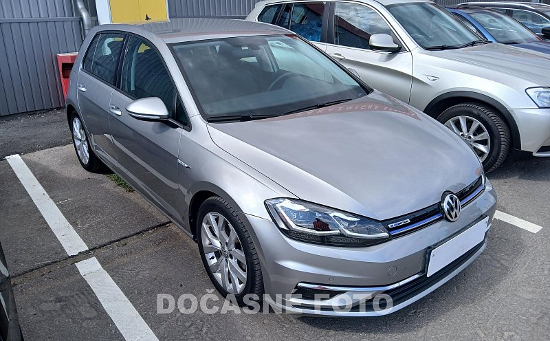 Volkswagen Golf 1.5 TSi 