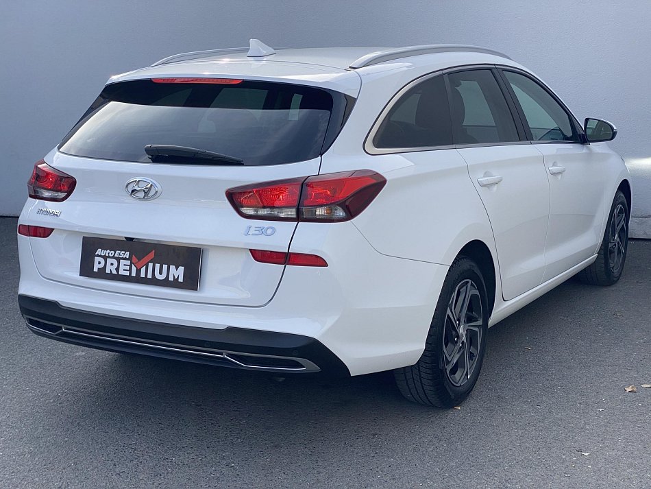 Hyundai I30 1.5 DPi Smart