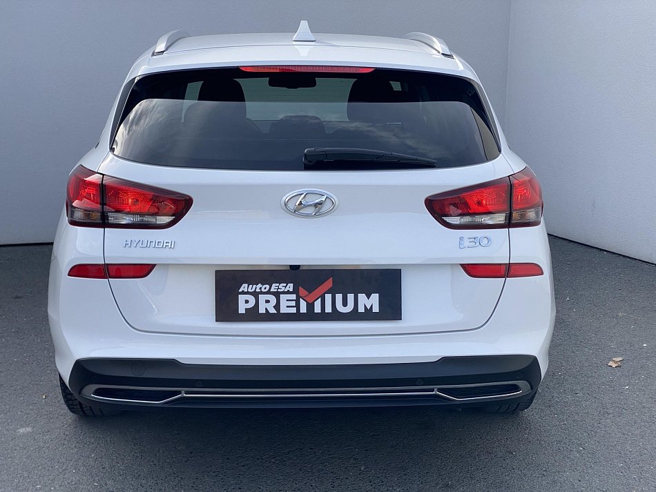 Hyundai I30 1.5 DPi Smart