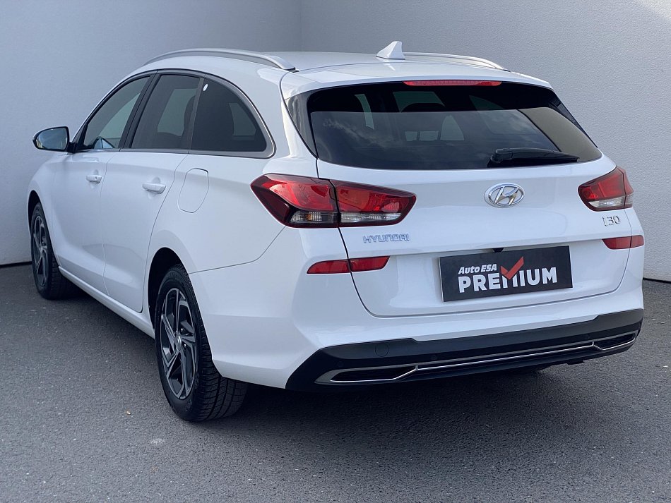 Hyundai I30 1.5 DPi Smart