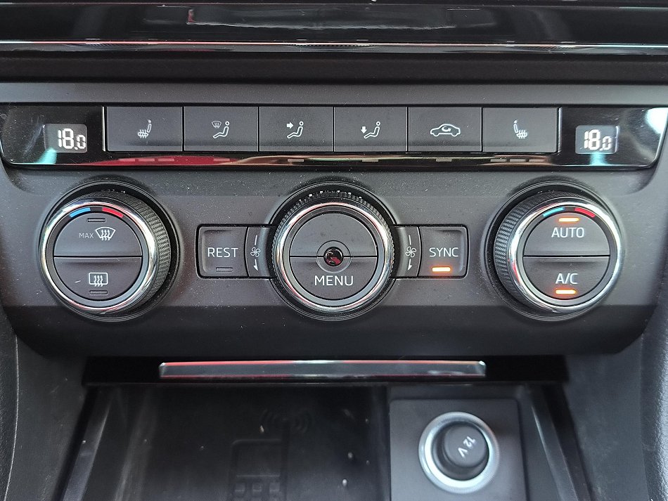 Škoda Superb III 1.4 TSi Ambition