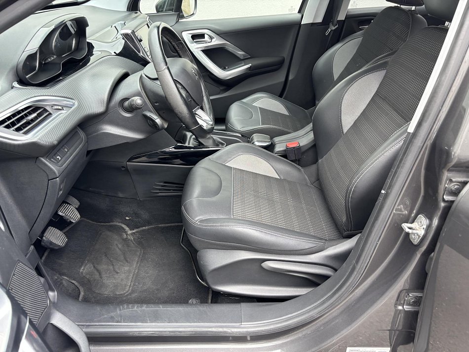 Peugeot 2008 1.2PT Allure