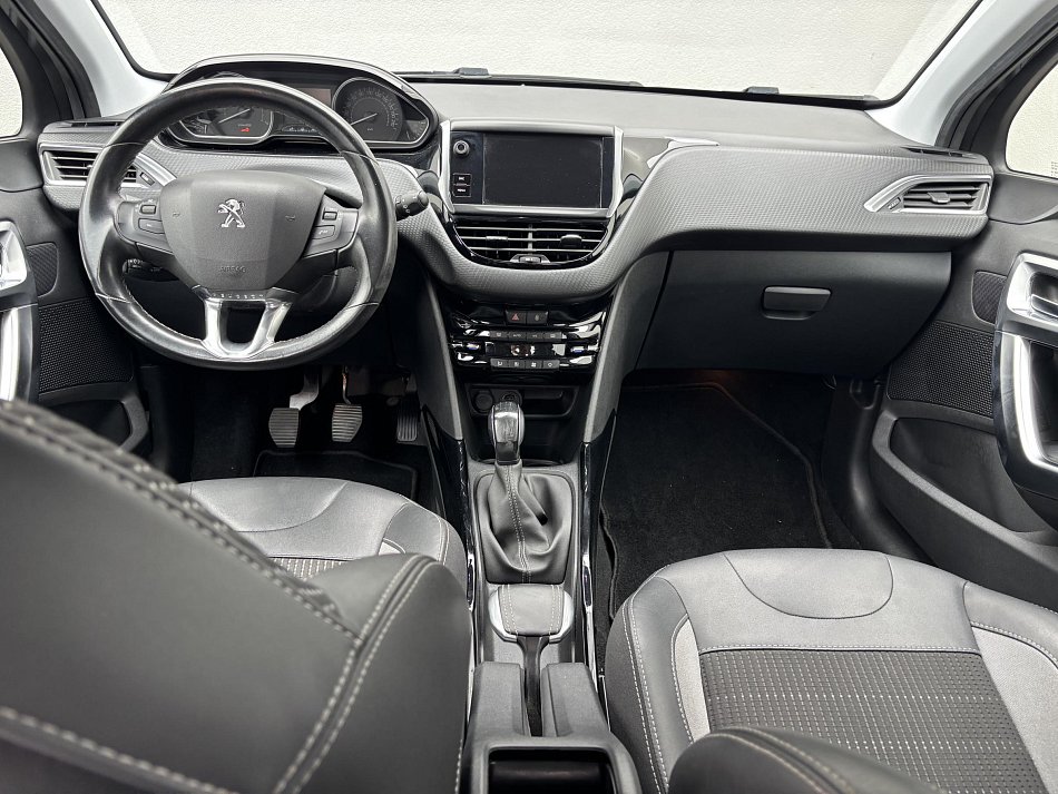 Peugeot 2008 1.2PT Allure